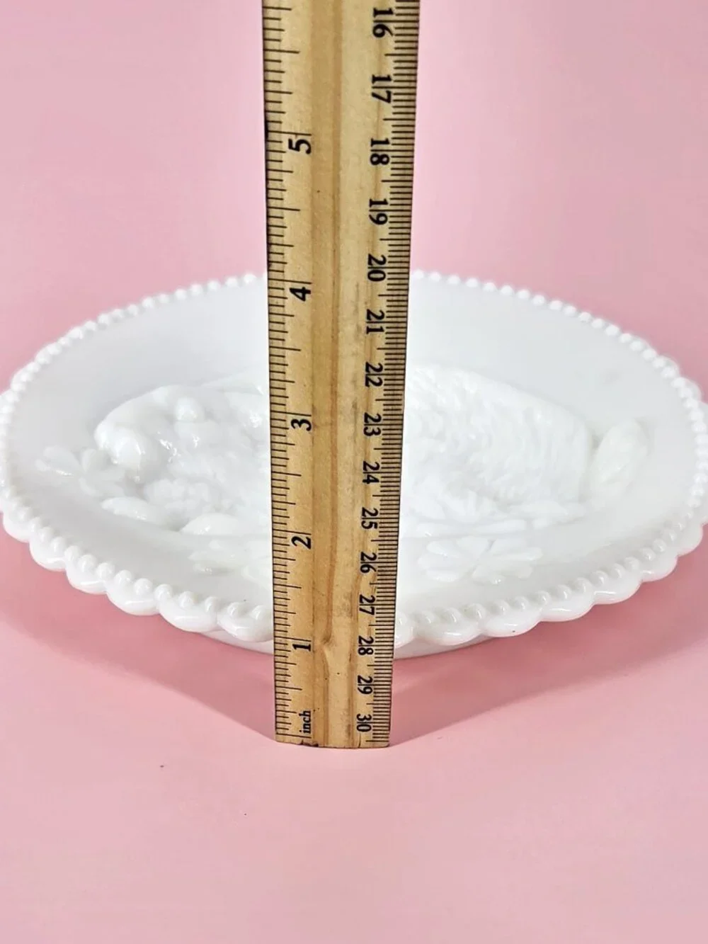 Antique 1902, EAPG by Gillinder & Sons Milk Glass Hare/Rabbit Shamrock 3D Plate - Picture 6 of 8